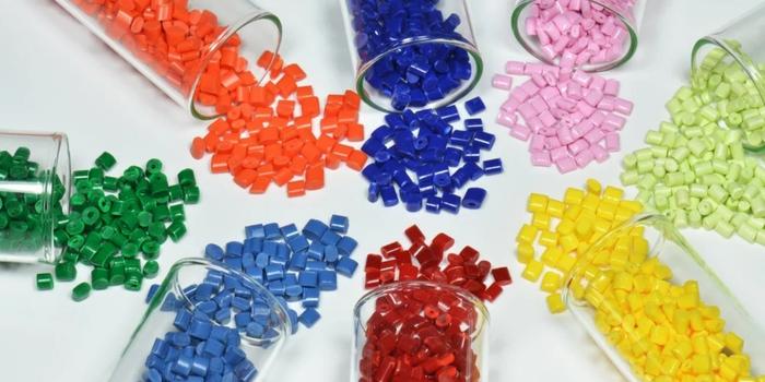 مادة بلاستيكية حرارية