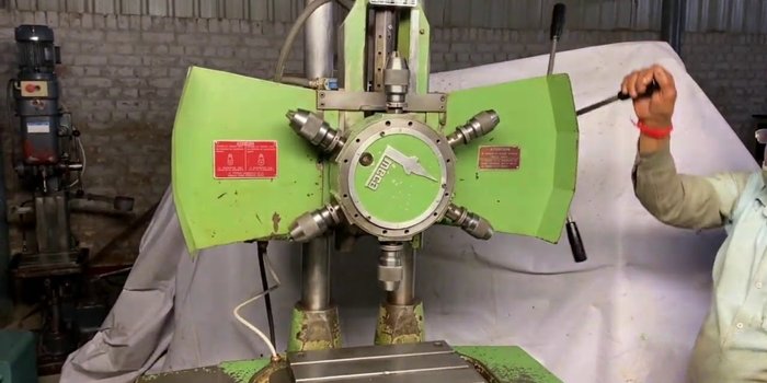 Revolverbohrmaschine