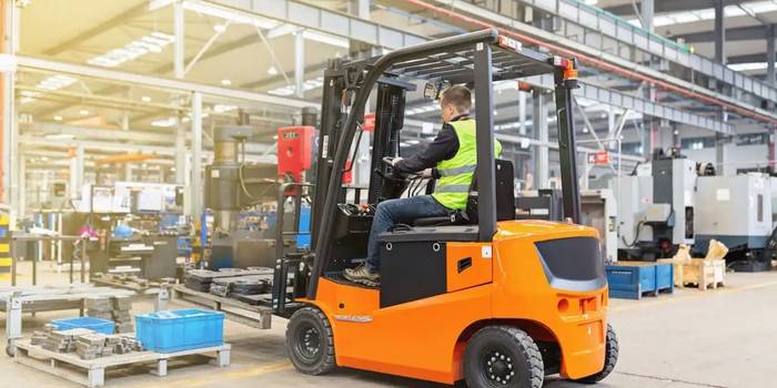 Manutention des matériaux en entrepôt