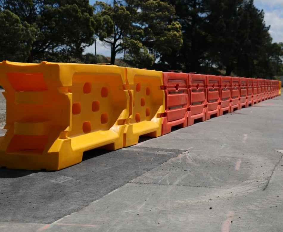 Water-filled Crash Barrier