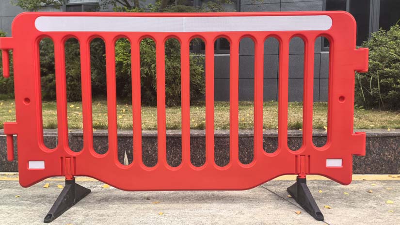 plastic construction barrier