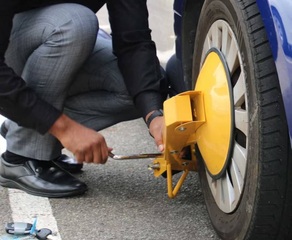 استخدام مشابك العجلات