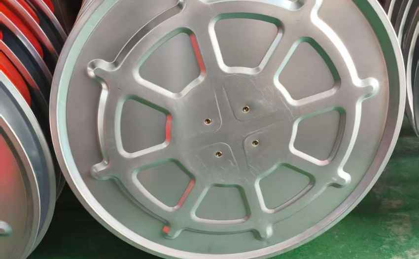 دعامة بأضلاع معززة