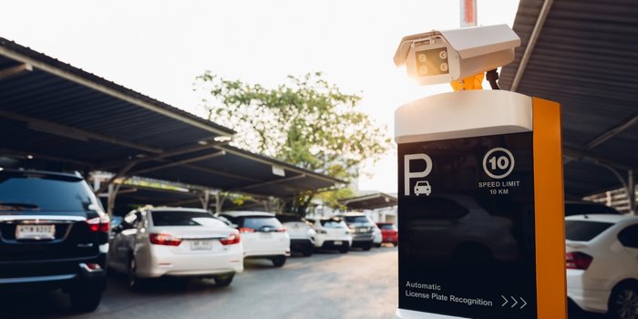 Sicherheitskamera auf dem Parkplatz