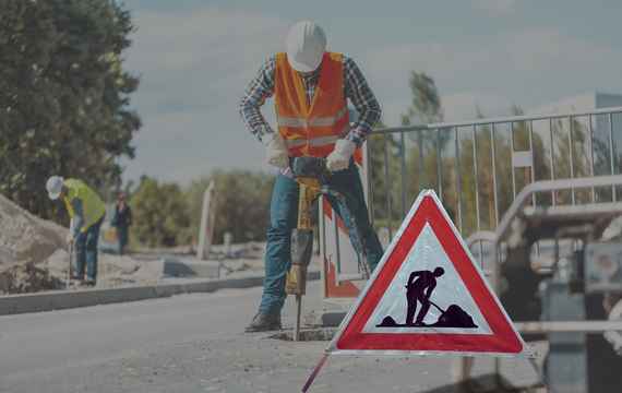 Klappdreieck-Warnschild für Straßenarbeiten