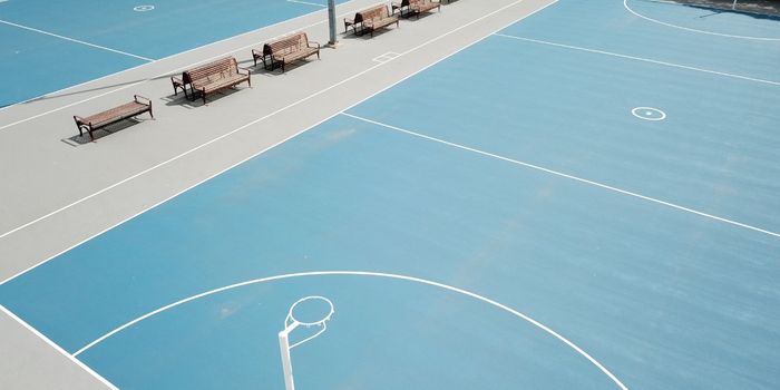 Qual o tamanho de uma quadra de netball?