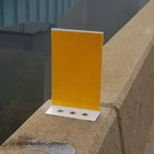 Reflectores de barandilla de metal