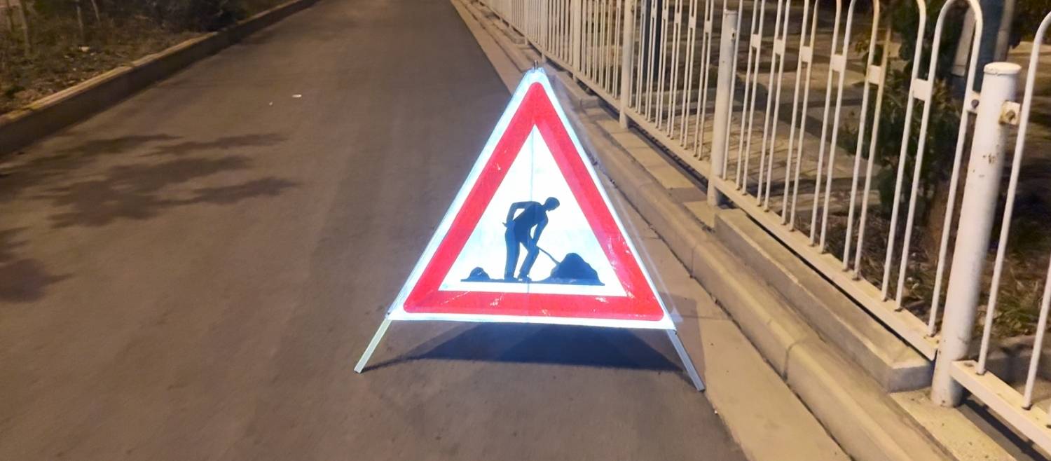 Unser dreieckiges Faltschild im praktischen Einsatz