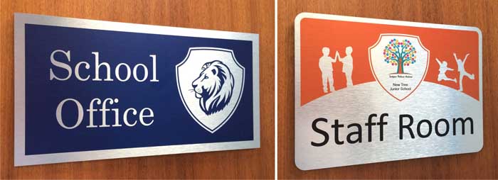 Placas para a secretaria da escola