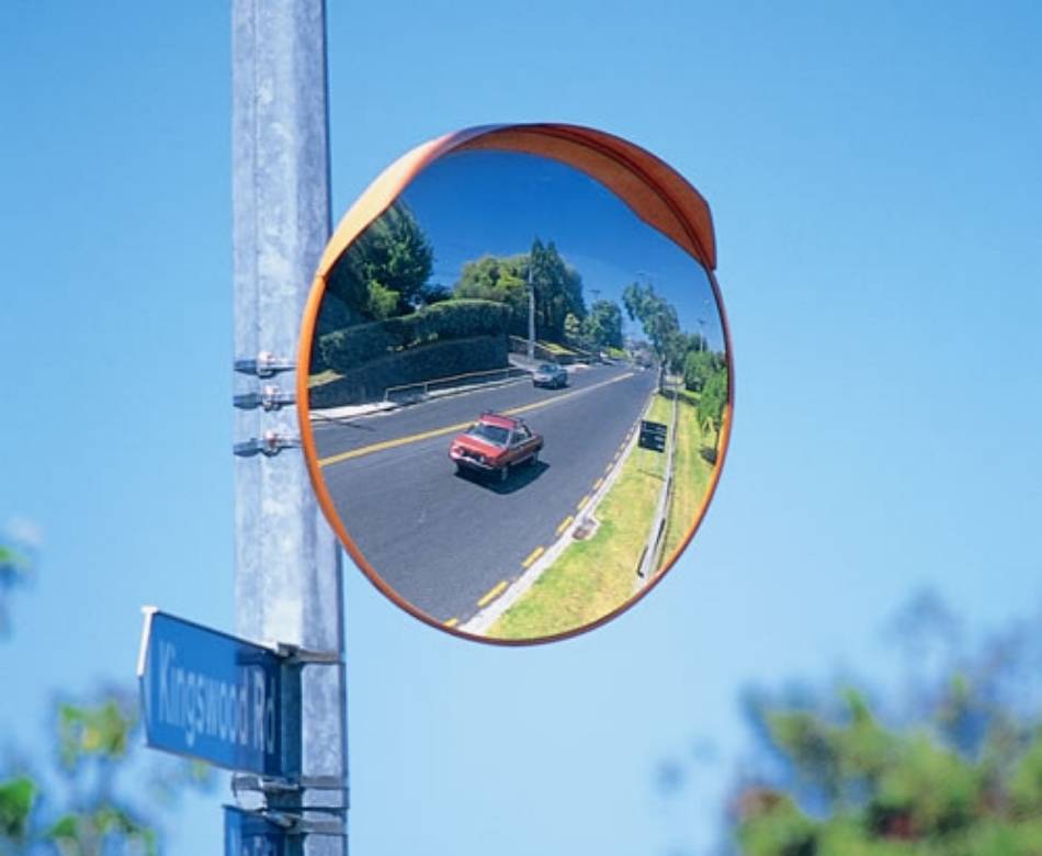 مرآة النقطة العمياء المرورية
