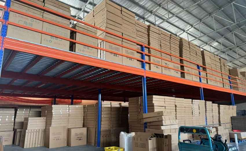 مرايا المرور متوفرة في المخزون