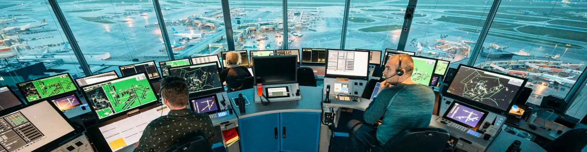 Что такое управление воздушным движением?