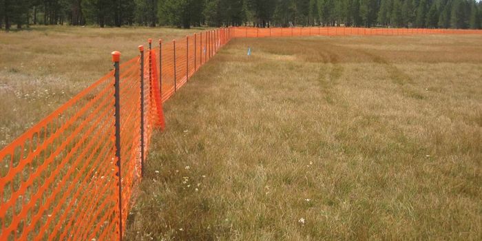 valla de seguridad naranja