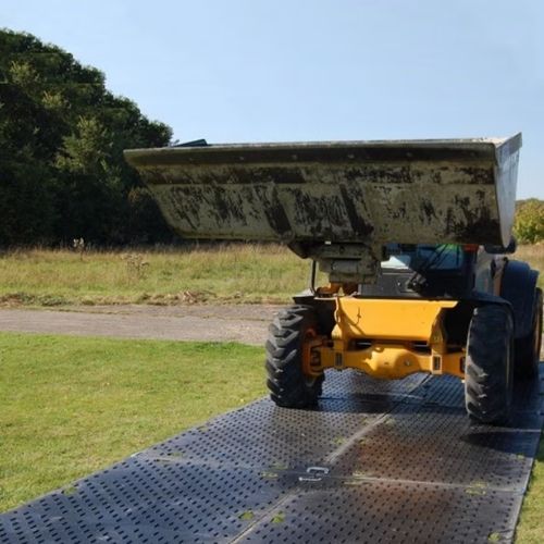 Bodenschutzmatten für Kompaktlader