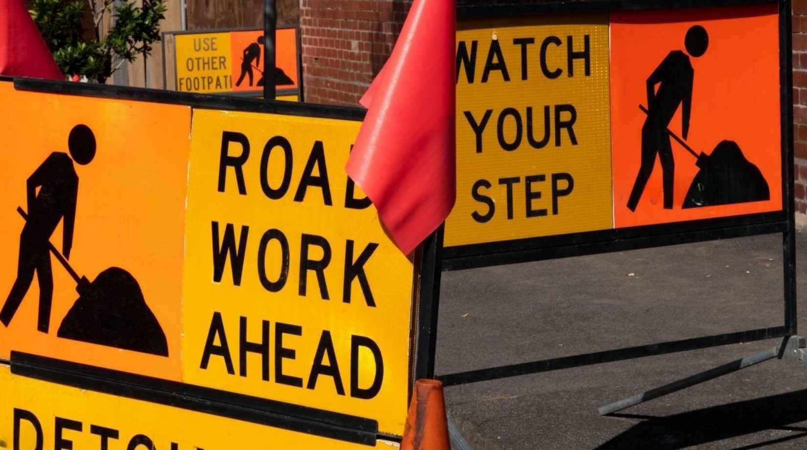 Boxed Edge Signs-Traffic Control
