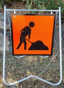 تصميم لافتة حامل أرجوحة للمقاولين