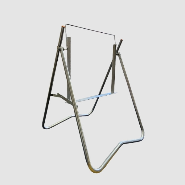 حامل أرجوحة رباعي الأرجل من الكورفلوت