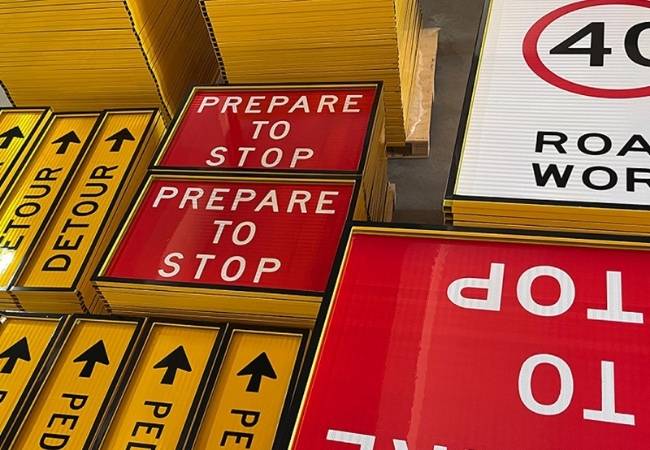 Reflective Boxed Edge Signs