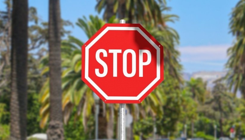 China Custom Traffic Signs Manufacturer